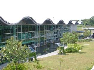 贝多克新水厂办公楼金属屋面工程(新加坡)